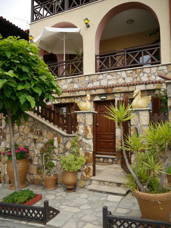 Dione Apartments Ouranoupoli Ngoại thất bức ảnh