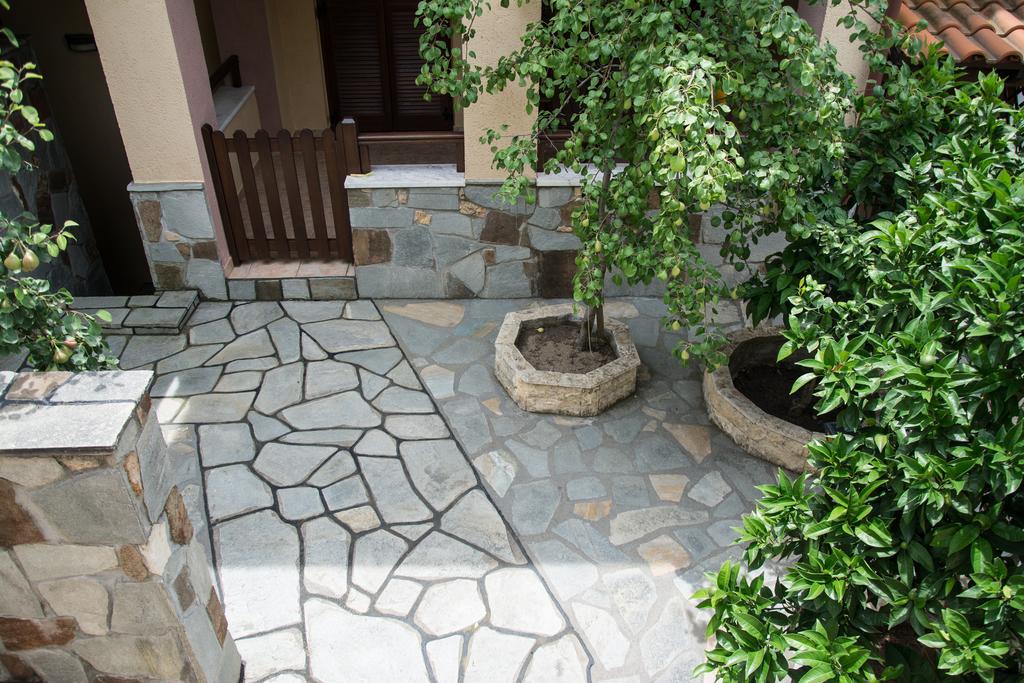 Dione Apartments Ouranoupoli Ngoại thất bức ảnh